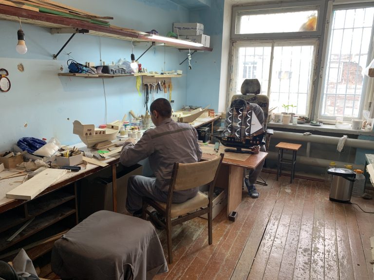 Осужденные находящиеся в местах лишения свободы являются неотъемлемой частью общества