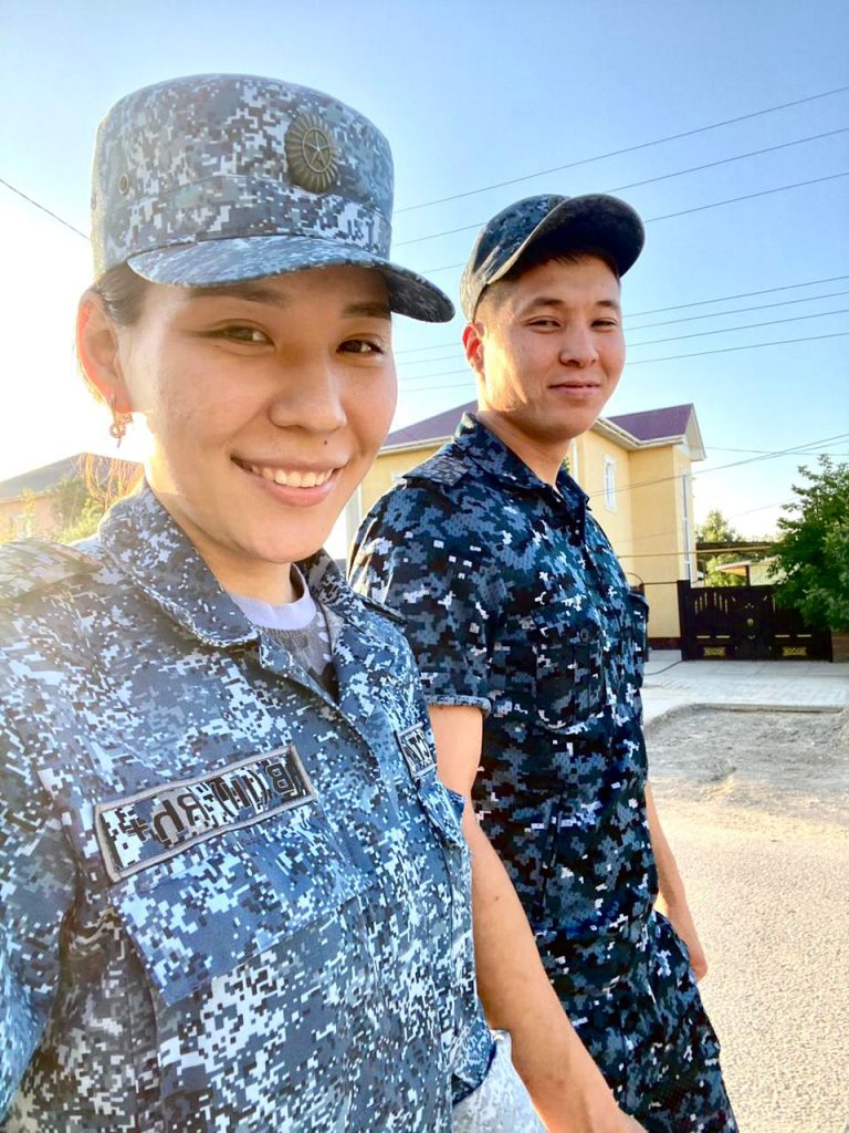 Қызметте бас қосқан қос ғашық