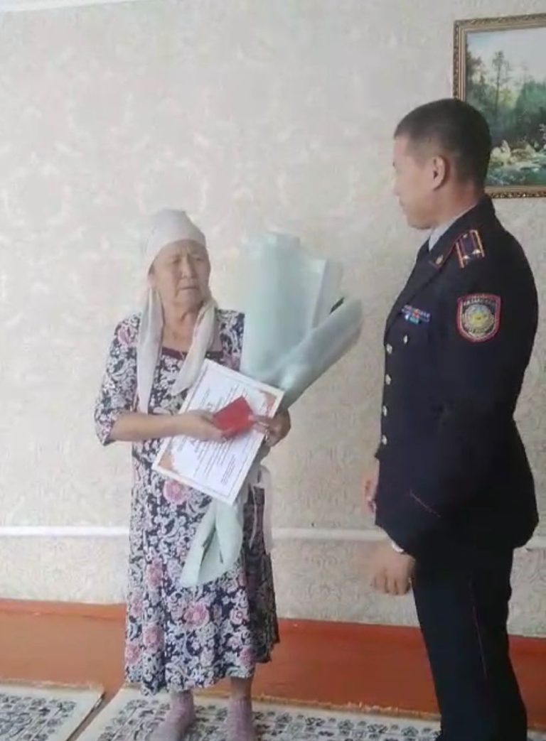 Қарты бар үйдің қазынасы бар