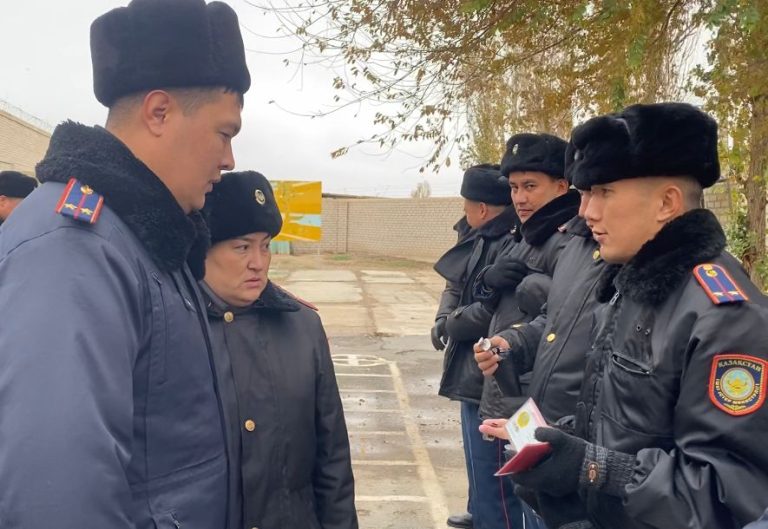 Мекеме қызметкерлері қысқы киім үлгісіне көшті