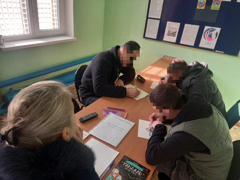 Ақтөбедегі қоныс колониясында сотталғандармен суицидтің алдын алу бойынша тренинг өтті