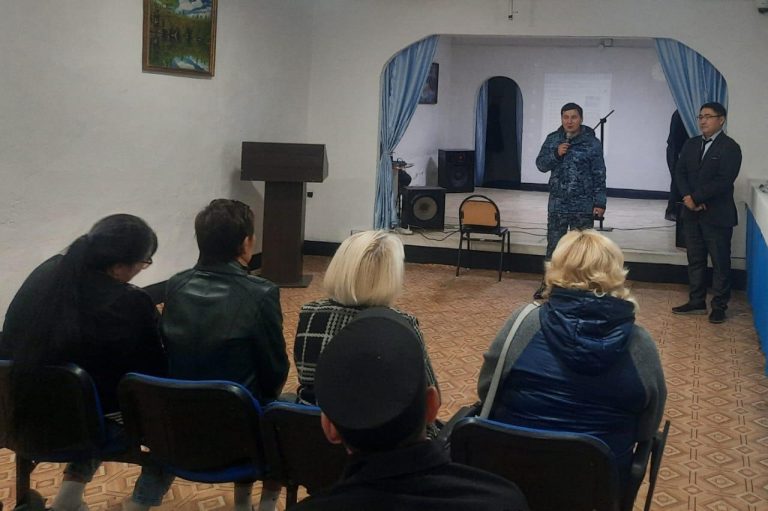 День учителя отметили в столичной колонии