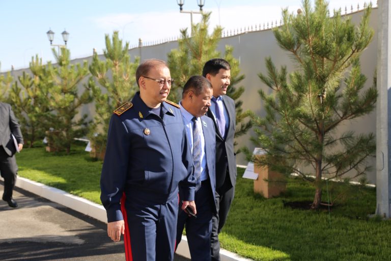 Түркістан облысының мәслихат депутаттары мен құқық қорғау органдарының басшылары полициядағы цифрландыру жұмыстарымен жете танысты