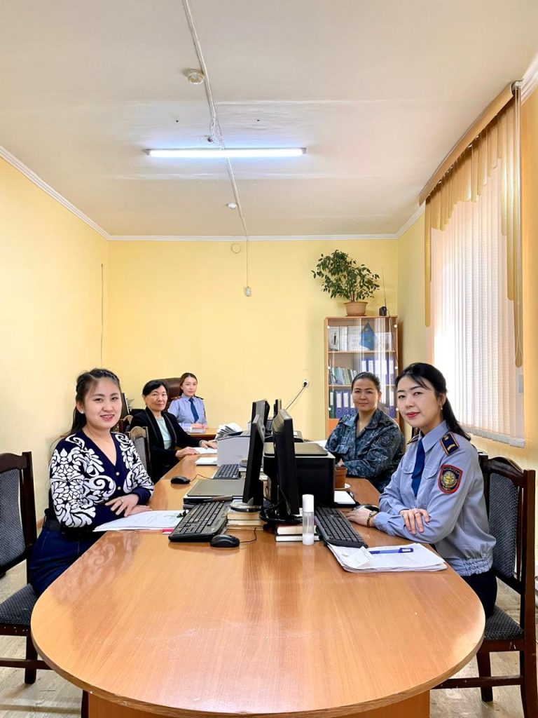 Тергеу мекемесінде сотталғандардың жеке жұмыстарымен кімдер айналысады