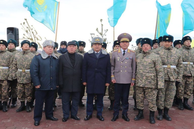 И о. начальника Департамента УИС по Акмолинской области принял участие в церемонии поднятия Государственного флага