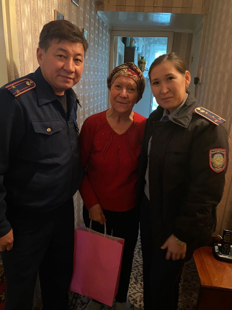 Қарттар күні әрбір отбасы үшін ерекше мереке