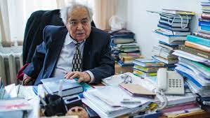 ҰЛЫ ҰСТАЗ — СҰЛТАН САРТАЕВ                