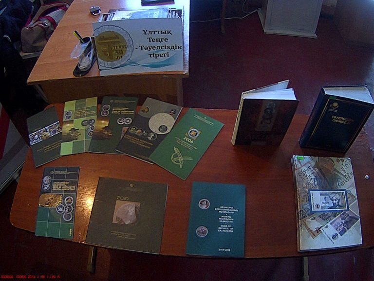 В колонии ВКО прошла выставка книг