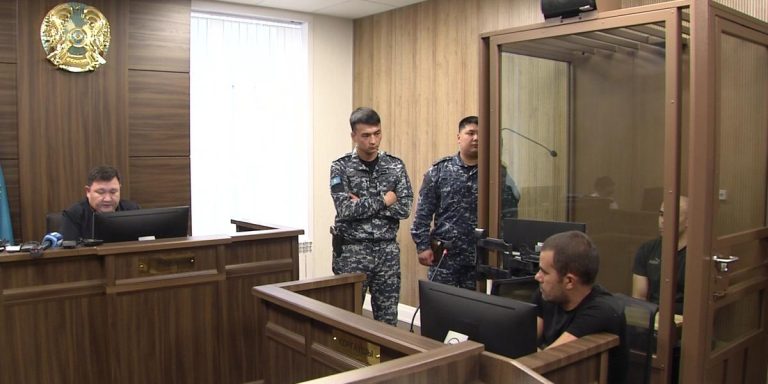 Астанадағы банкте адамдарды кепілге алған Әлихан Мурадов жазасын қайда өтеп жатыр?