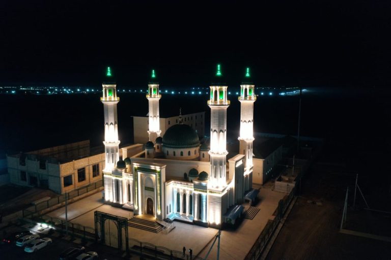 Балқия Балтабай 50 миллиондық көлігін сатып, демеушілік еткен мешіттің ашылу салтанаты өтті