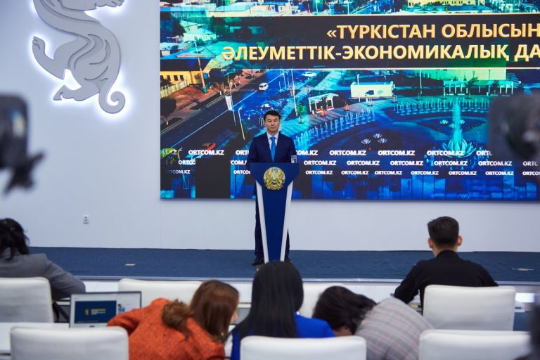 Түркістан облысында күл-қоқыс таситын полигон мен күкірт қышқылын өндіретін зауыт салу мәселесі қалай шешіліп жатыр — облыс әкімі жауап берді