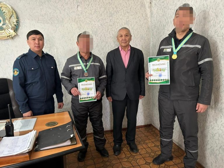 В области Абай провели турнир по шахматам по системе швейцарка