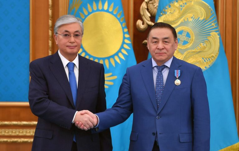 Alageum Electric компаниялар тобы QAZAQ TILI Endowment Қорына 100 млн теңге жарна аударды