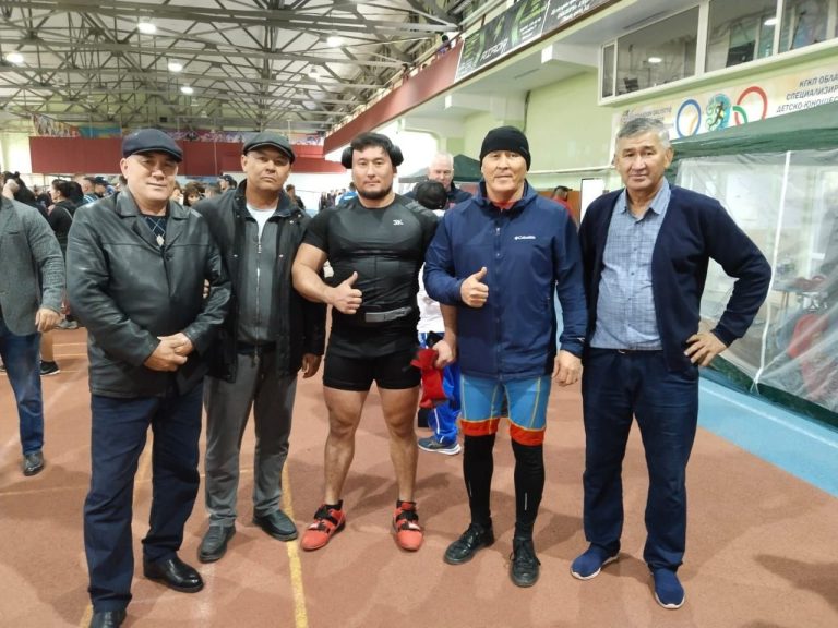 60 жастағы ішкі істер органының ардагері Әлем және Азия чемпионы атанды