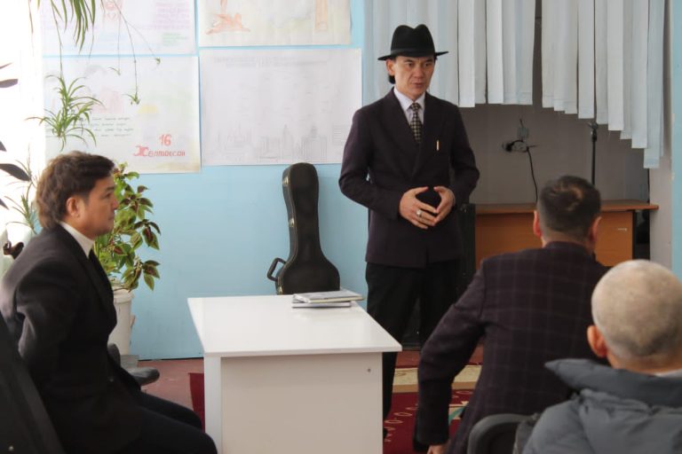 СОТТАЛҒАНДАР БЕЛГІЛІ АҚЫН БАҚЫТ БЕДЕЛХАНМЕН КЕЗДЕСТІ