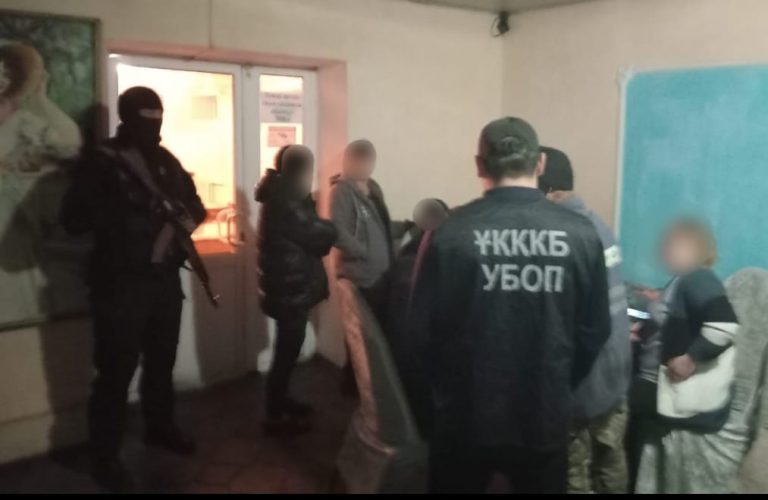 Түркістан облысының полицейлері жеңгетайлық жасады деген күдікпен 50 жас шамасындағы әйелді анықтады