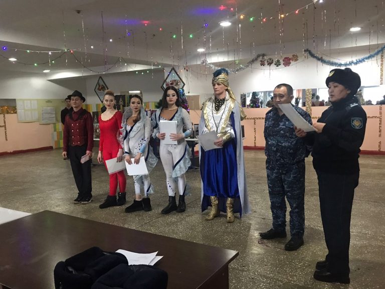 ЖАЗАЛЫ БАЛАЛАР ЖАҢА ЖЫЛ МЕРЕКЕСІН ТОЙЛАДЫ