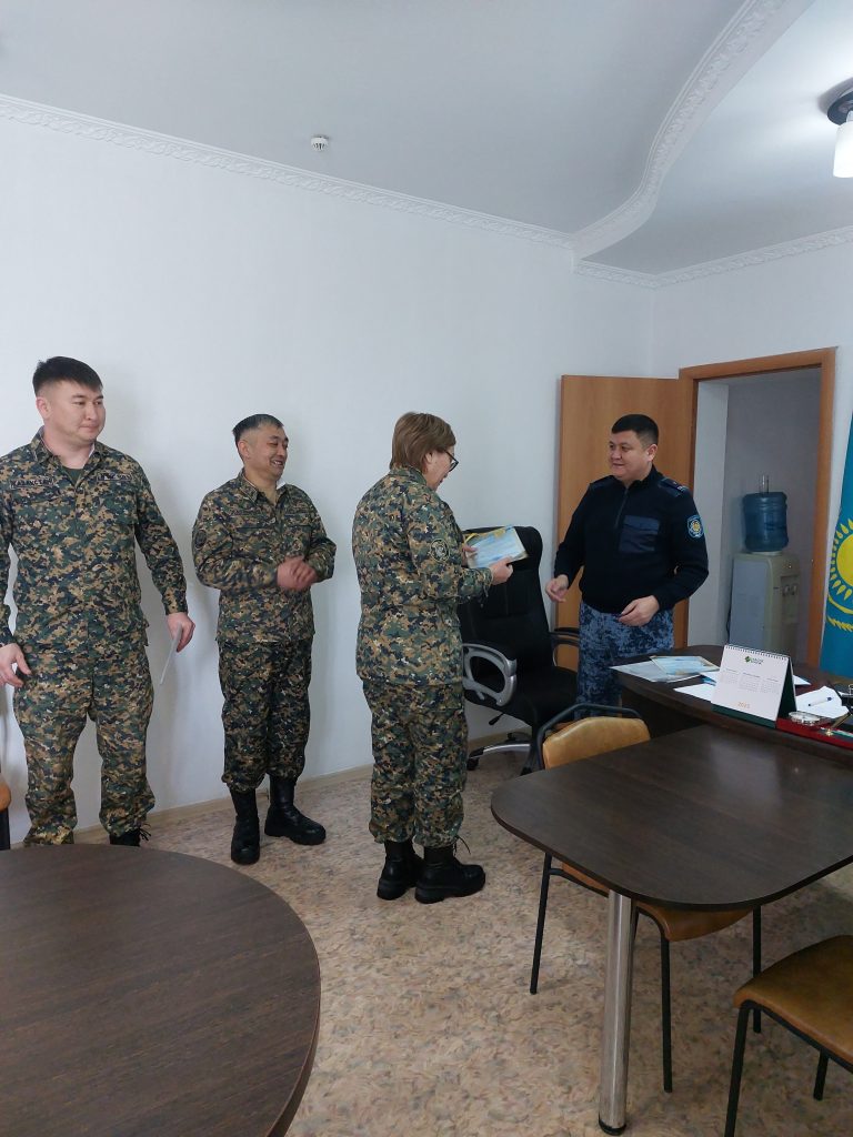 №16 мекеме бастығы үздік сарбаздарды марапаттады