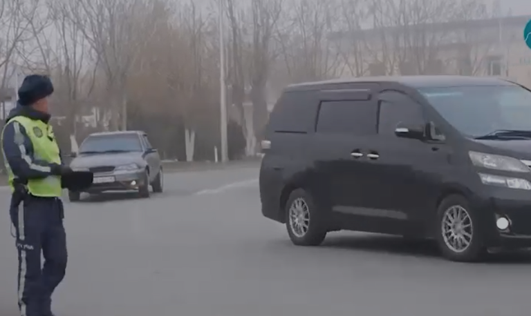 ТҮРКІСТАН ОБЛЫСЫ ПОЛИЦИЯ ДЕПАРТАМЕНТІ СІЗДЕРДІ ЖАҢА ЖЫЛ МЕРЕКЕСІМЕН ҚҰТТЫҚТАЙДЫ!