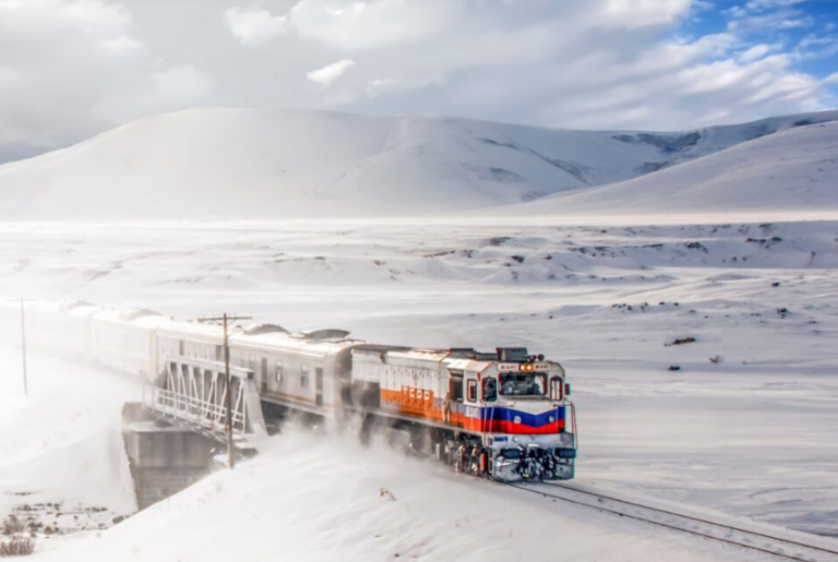 “Шығыс экспресс” – әлемдегі ең танымал теміржол желісі жаңа маусымға дайын