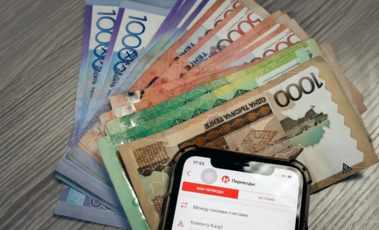 «140 мыңнан 232 мың теңгеге дейін». Жәрдемақы мен зейнетақы қаншалықты өсті?