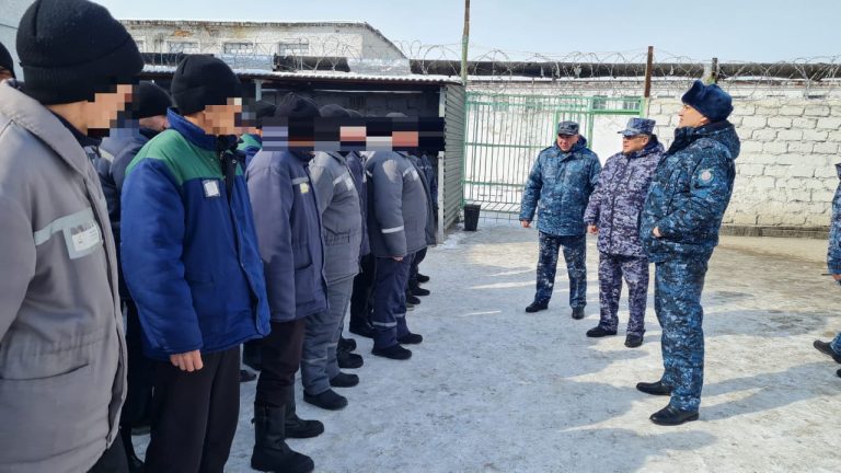 ҚАЖД басшысы мекемелерде сотталғандарды жеке қабылдады