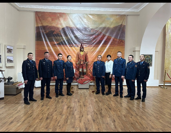 №37 мекемесінің жеке құрам қызметкерлері С.Айтбаев атындағы көркемсурет галереясына барды