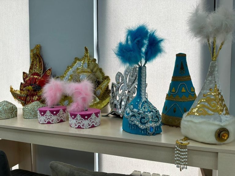 В комьюнити-центре Наурызбайского района прошла выставка ремесленных изделий «JasSheber»