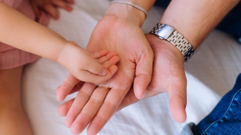 Қазақстанда америкалықтар мен еуропалықтар қанша баланы асырап алған?