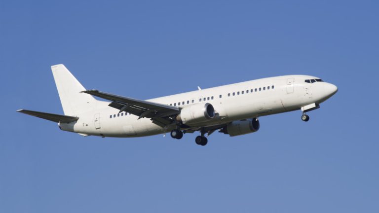 «ҚазМұнайГазға» құны 1,6 миллиард теңге болатын чартерлік рейстер неге қажет?