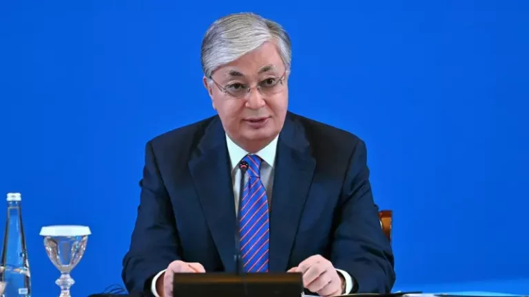 Қасым-Жомарт Тоқаев дәрігерлер, полицейлер, құтқарушылар және коммуналдық қызметтерге алғыс білдірді