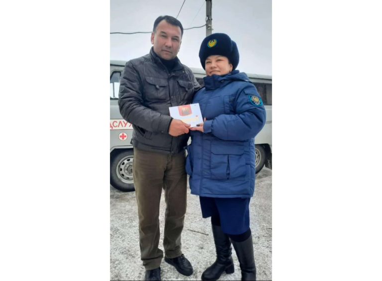 В канун дня благодарности, сотрудники акмолинского учреждения поблагодарили своих наставников