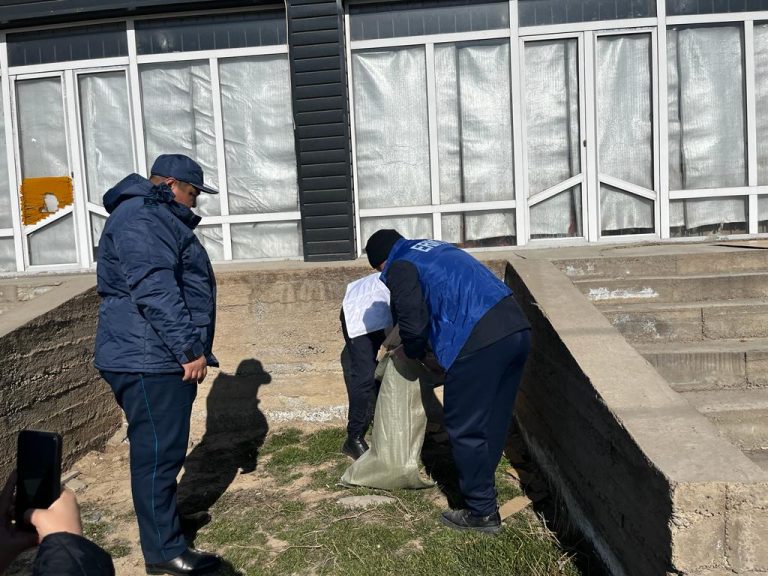 Еріктілер мен сотталғандар сенбілік өткізді