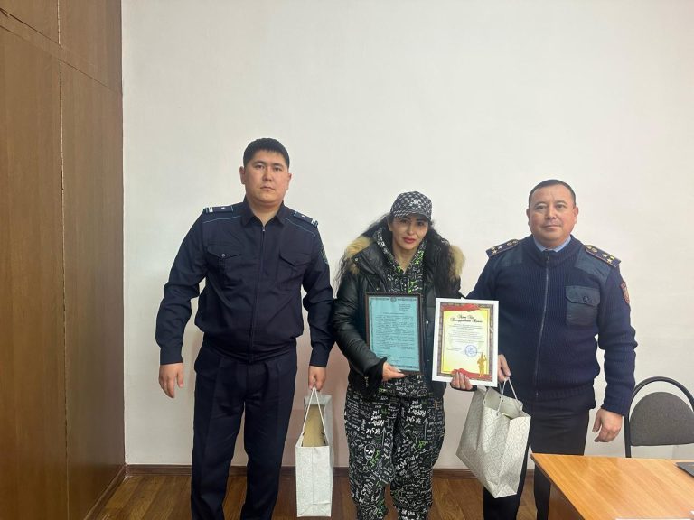 Администрация женской колонии поздравили фонд Реванш