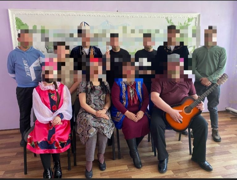 День благодарности отметили в столичной колонии