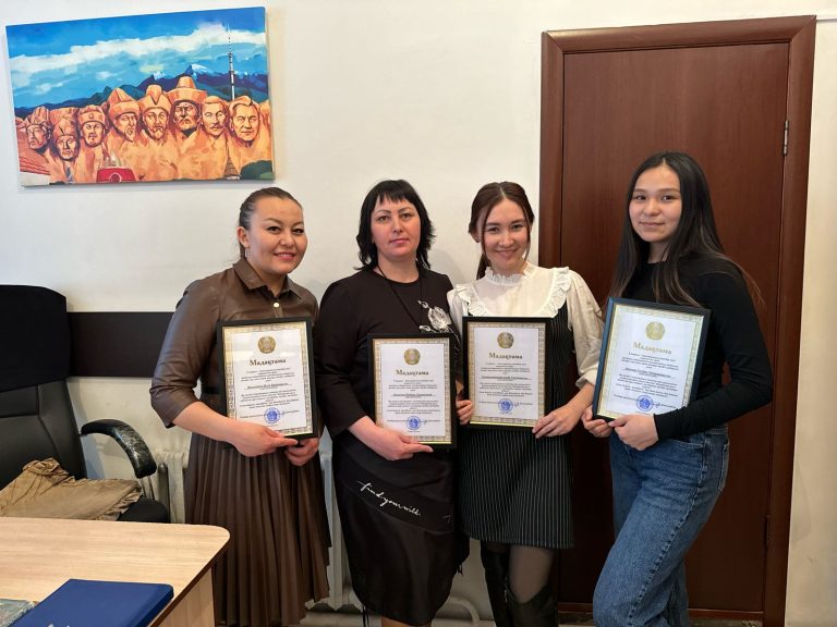 Аким города Риддер и Глубоковского района поздравил сотрудниц органов внутренних дел с 8 марта