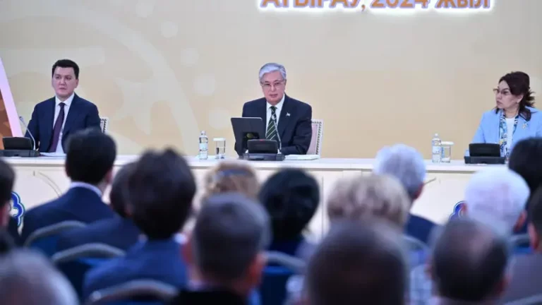 Президент жаңа Елтаңбаның жобасын жасауға ашық байқау жарияланатынын айтты