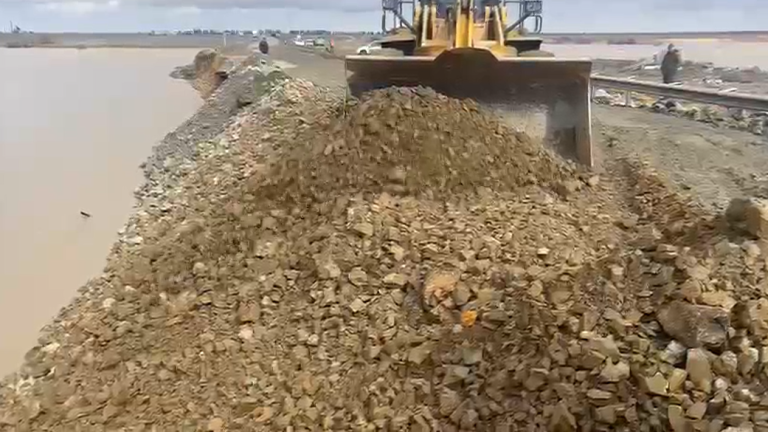 «ҚазАвтоЖол» мамандары бір тәуліктің ішінде «Самара-Шымкент» авто жолы бағытындағы көпірді қалпына келтірді