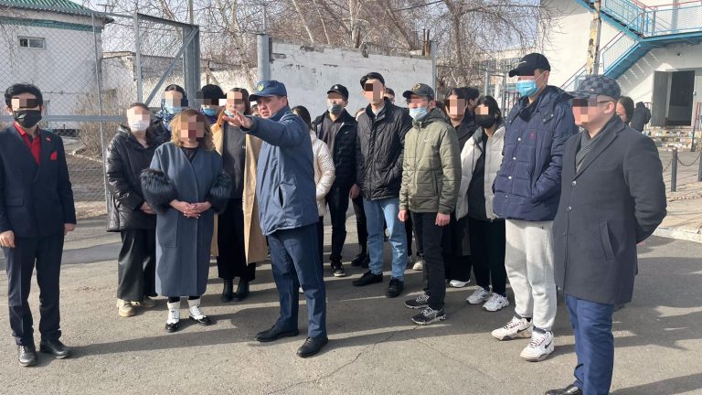 ЕҰУ студенттері бас бостандығынан айыру орындарына барды