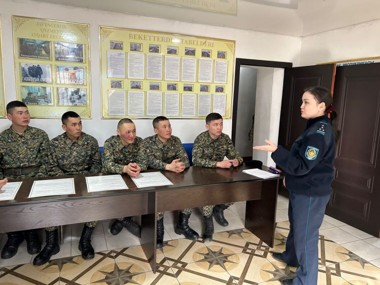 Күзеттегі сарбаздардың психологиялық ахуалы мамандардың бақылауында