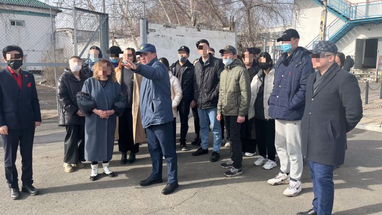 ЕҰУ студенттері бас бостандығынан айыру орындарына барды