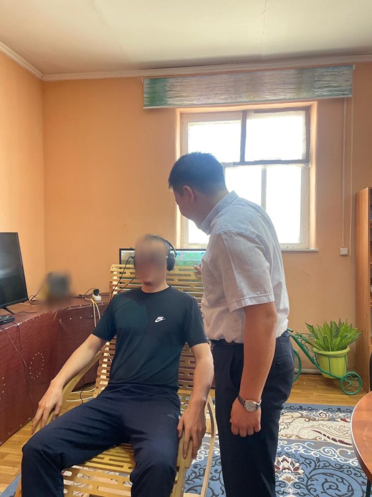 Тергеу мекемесінде «Майнд машинасы» арқылы эмоциясын ретке келтірді