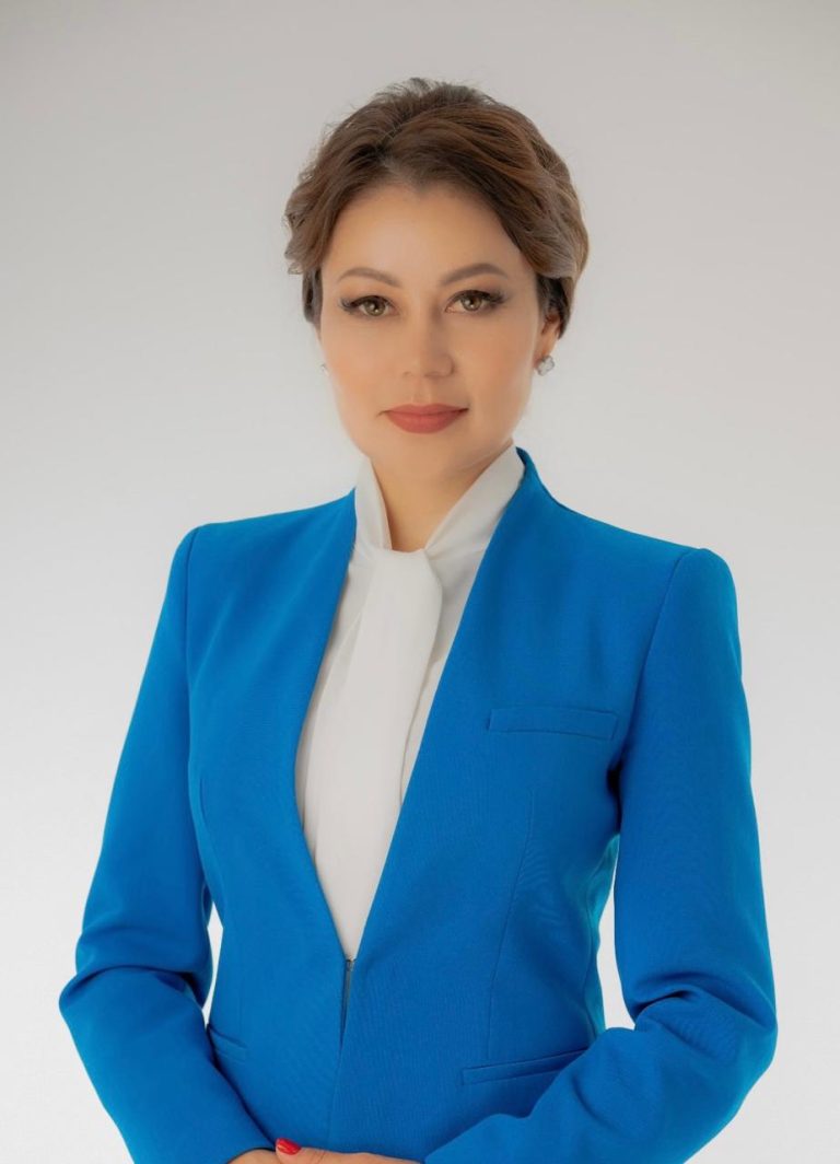 ​​​​​​​Перизат СӘДУАҚАС, ҚР Жоғарғы Соты Коммуникация бөлімінің меңгерушісі: «БИШІМБАЕВ СОТЫНЫҢ АШЫҚ ӨТУІ – ТАРИХИ ОҚИҒА»