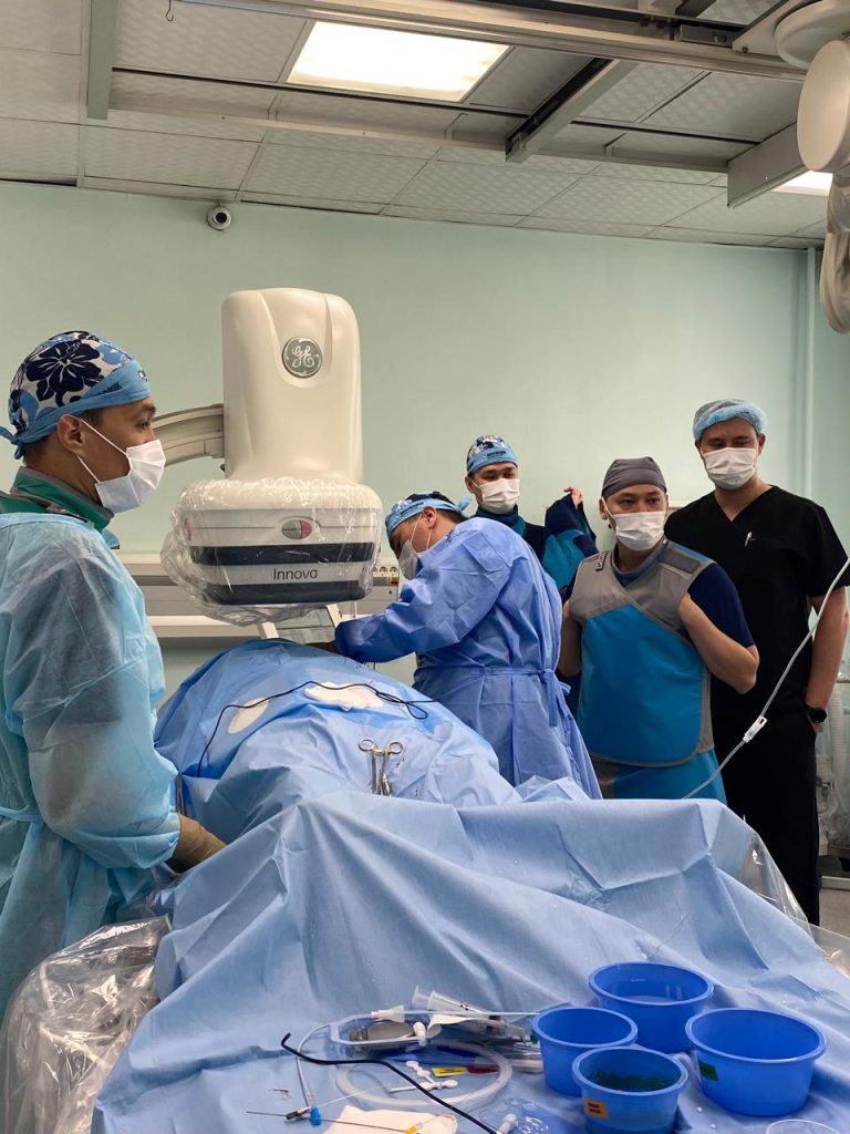 Алматыдағы қалалық клиникада жүрек қан тамырлары ауруларын емдеудің жаңа әдісі практикаға енгізілді.