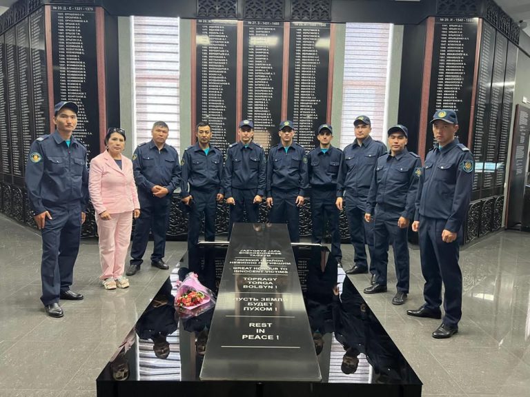 ҚАЖ ҚЫЗМЕТКЕРЛЕРІ САЯСИ РЕПРЕССИЯ ҚҰРБАНДАРЫНА ТАҒЗЫМ ЕТТІ