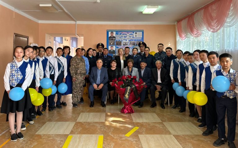 Қаза тапқан қызметкерлердің құрметіне мектепте еске алу бұрышы ашылды
