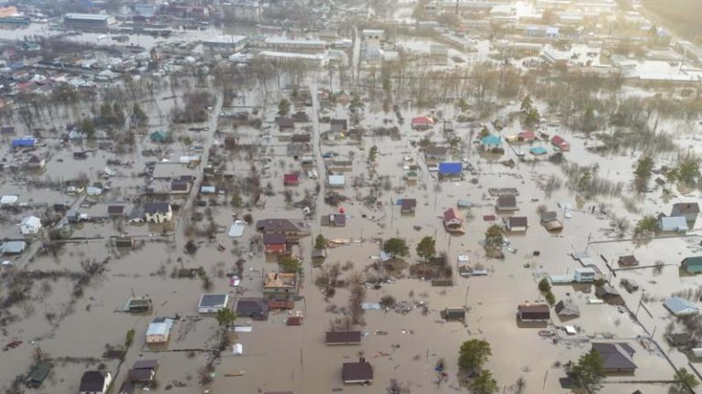 «Остаемся в стороне ни с чем». Почему жителям Оренбургской области отказывают в выплатах за затопление их домов