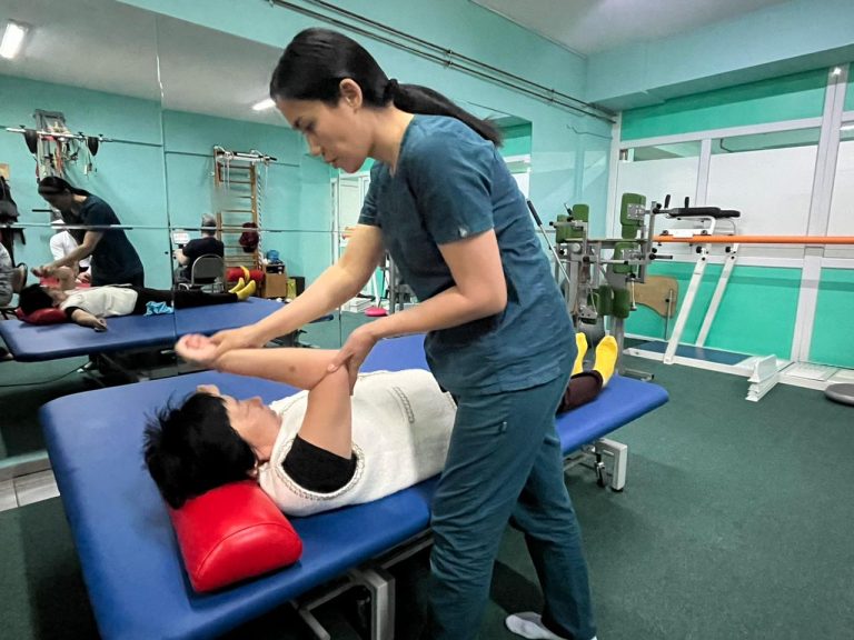 Жетінші аурухана дәрігерлері инсульт алған пациенттерді қалыпты өмірге оралтып жатыр