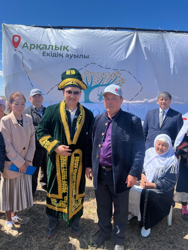 «Салиқалы ұрпақ» қоры су тасқынынан зардап шеккен ауылдарға көмек ретінде киіз үйлер жіберді