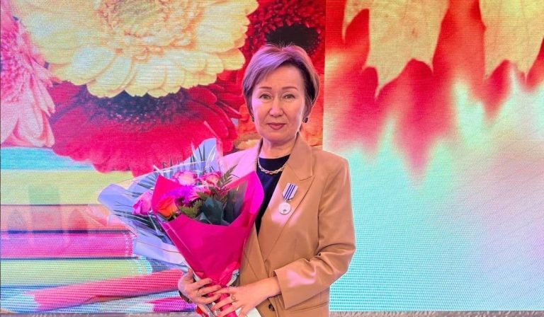 УЧИТЕЛЬ ДЛЯ УЧИТЕЛЕЙ